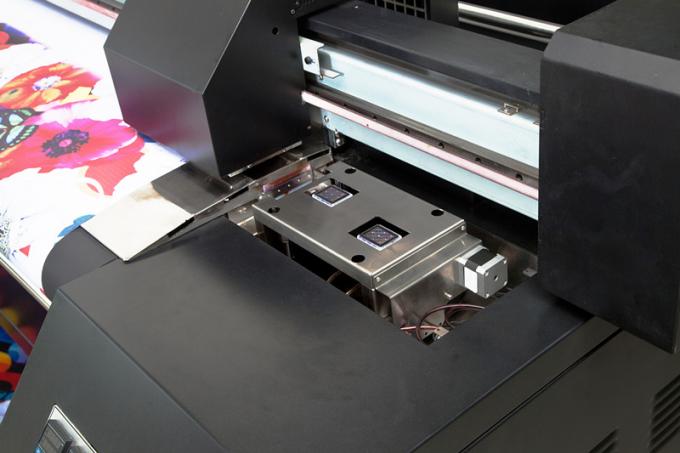 ارتفاع القرار الرقمية النسيج التسامي آلة الطباعة مستمر الحبر العرض 1
