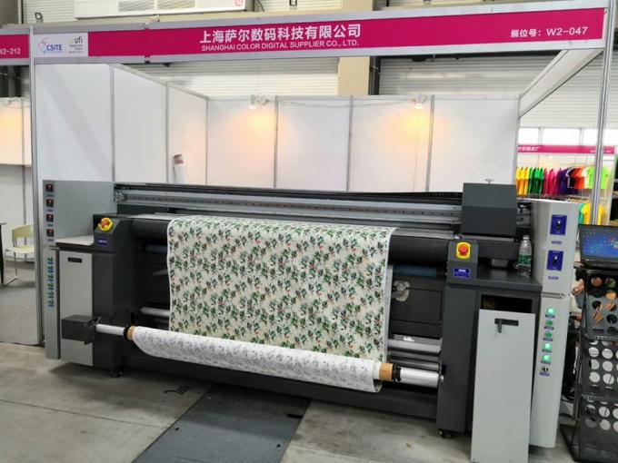 آلة طباعة الأعلام الريشة CMYK Banner Fabric Printer 1