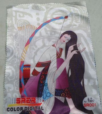 البوليستر الأبيض الحرير الطباعة الرقمية نسيج لصناعة الستائر